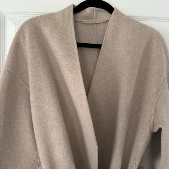 The Curated Cashmere Wool Coat - SOLD OUT - Picture 3 of 10
